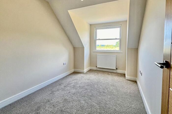 2 Bedroom Bungalow For Sale In Stuckton, Fordingbridge, SP6