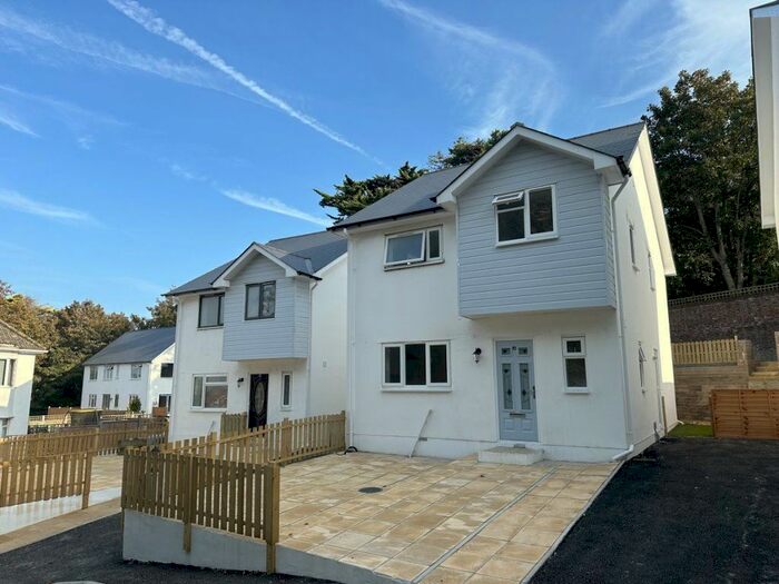 3 Bedroom Detached House To Rent In Silverdale Road, Eastbourne, BN20