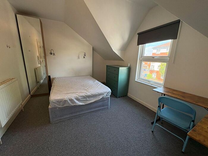 1 Bedroom Property To Rent In Botley Road, Oxford, OX2