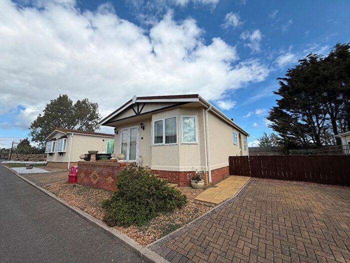 2 Bedroom Park Home For Sale In Seaview Park Homes, Easington Road, Hartlepool, TS24