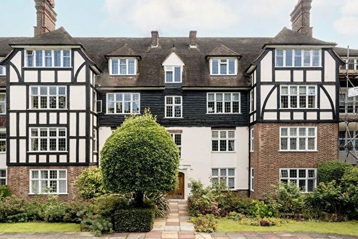 4 Bedroom Flat To Rent In Wildcroft Road, Putney, SW15