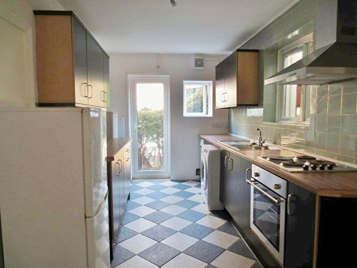 5 Bedroom Semi-Detached House To Rent In Hillside, Brighton, BN2