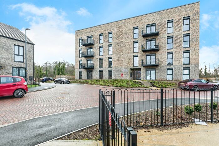 2 Bedroom Flat For Sale In Lacey Way, Selby, YO8