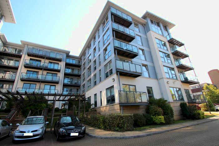 2 Bedroom Flat To Rent In Mckenzie Court, Maidstone, Kent, ME14