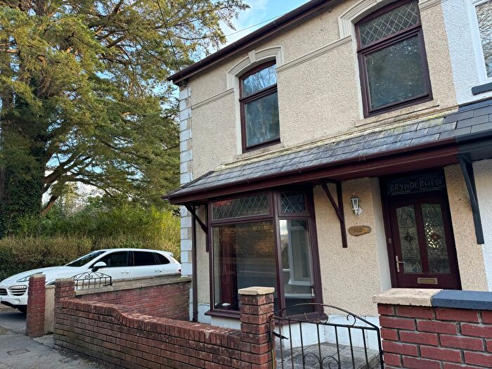 3 Bedroom End Of Terrace House To Rent In Bolgoed Road, Pontarddulais, SA4