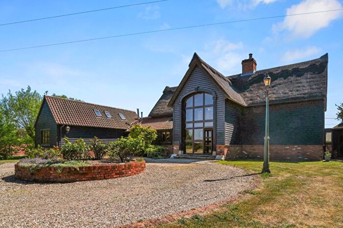 5 Bedroom Barn Conversion For Sale In Colchester Road, Peldon, Colchester, Essex, CO5