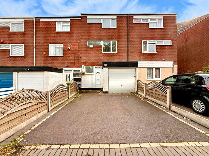 4 Bedroom Terraced House To Rent In Austin Croft, Smiths Wood, B36