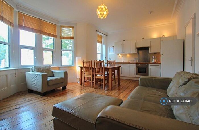 2 Bedroom Flat To Rent In Princes Street, Cardiff, CF24