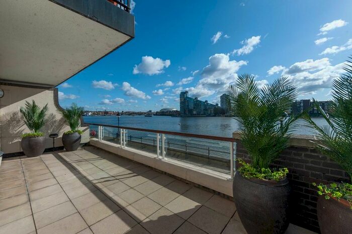 2 Bedroom Flat To Rent In Admiral Square, Chelsea Harbour, London, SW10