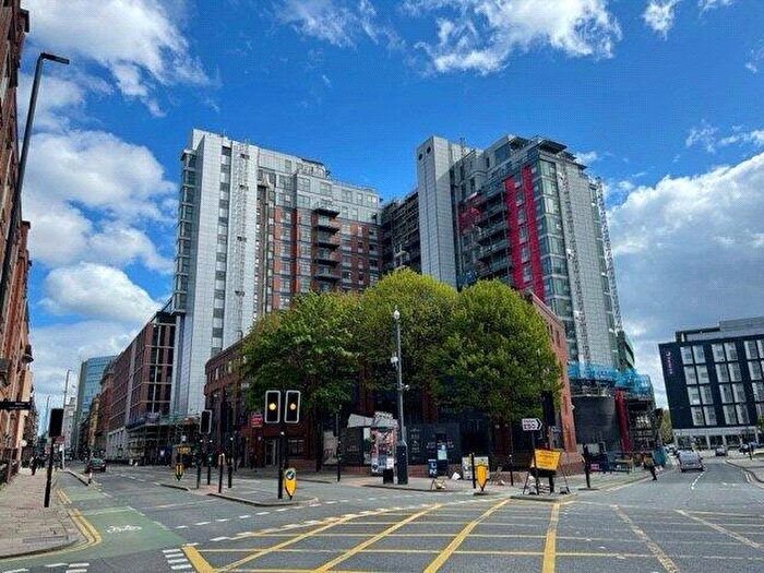 2 Bedroom Apartment To Rent In West Point, Wellington Street, Leeds, LS1