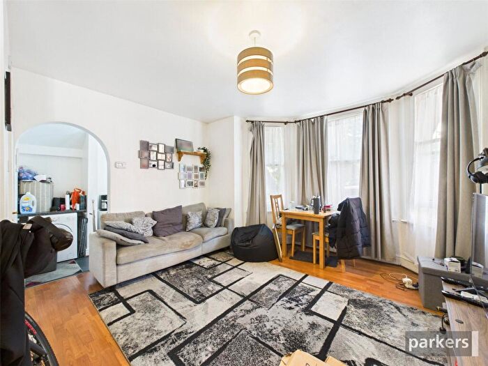1 Bedroom Apartment For Sale In Castle Hill, Reading, Berkshire, RG1