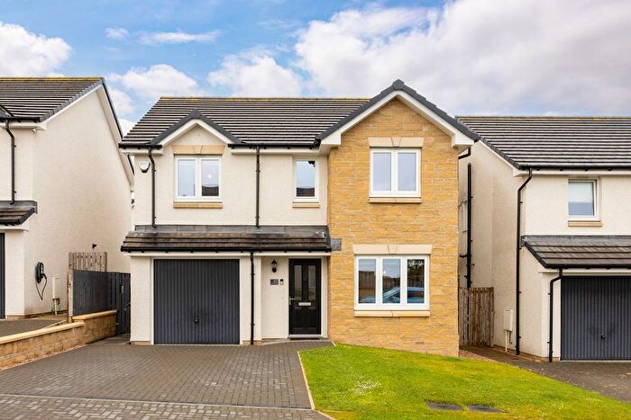4 Bedroom Detached House For Sale In Croft Park Crescent, Whitburn, Bathgate, EH47