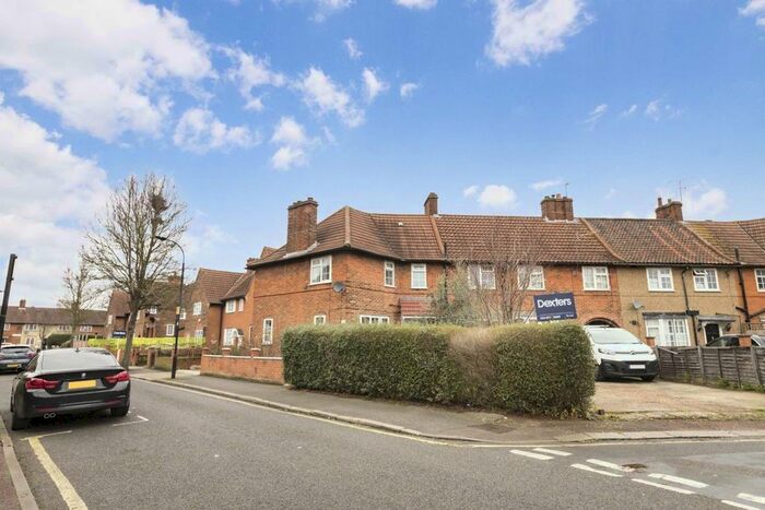 4 Bedroom Property To Rent In Bramble Gardens, London W12