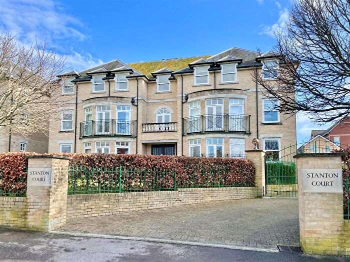 2 Bedroom Apartment For Sale In Stanton Court, Weymouth, DT4