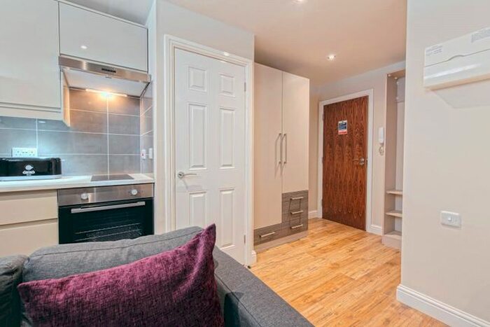 Studio To Rent In Blackfriars Road, Salford, M3