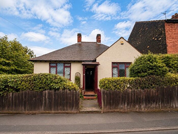 2 Bedroom Detached Bungalow For Sale In Argyll Street, Kettering, Northamptonshire, NN15
