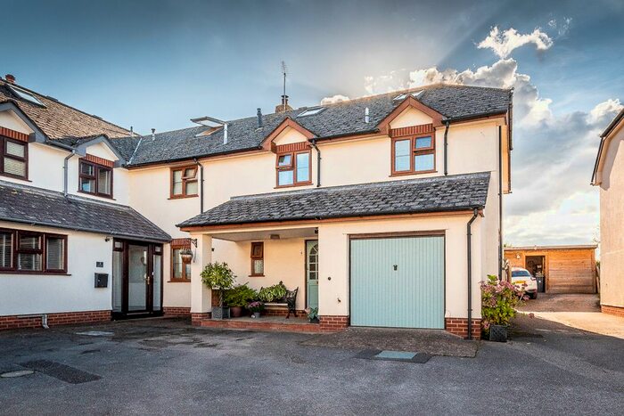 5 Bedroom Link Detached House For Sale In Village Road, Woodbury Salterton, Exeter, EX5