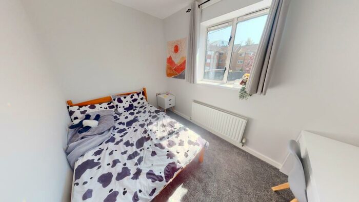 3 Bedroom Flat To Rent In Alfreton Road, Nottingham, NG7