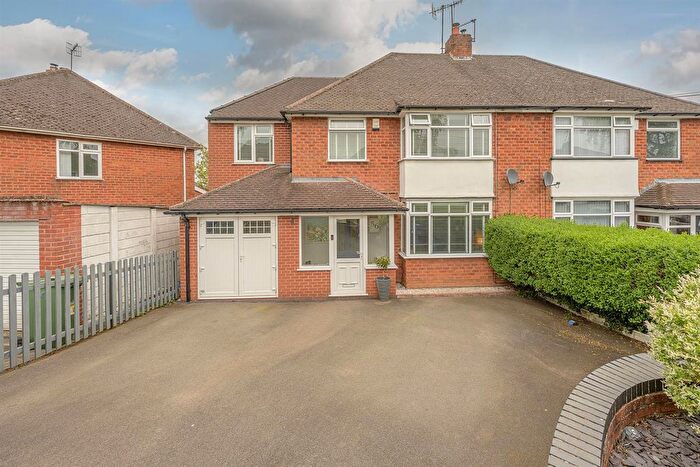 4 Bedroom Semi-Detached House For Sale In Kingsley Road, Kingswinford, DY6
