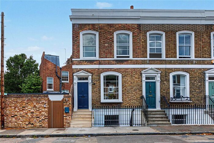3 Bedroom Terraced House For Sale In St. Philip's Way, Islington, London, N1