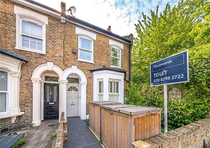 2 Bedroom Maisonette To Rent In Crystal Palace Road, East Dulwich, London, SE22