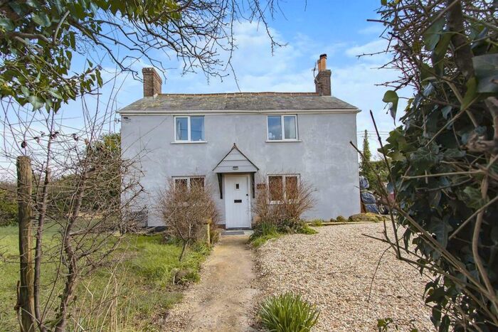 3 Bedroom Detached House For Sale In Shaftesbury Road, East Knoyle, Salisbury, SP3