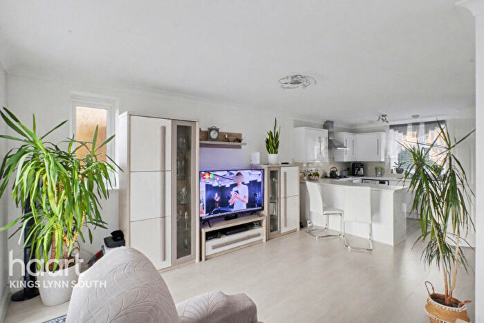 2 Bedroom Link Detached House For Sale In Sandpiper Way, King's Lynn, PE30