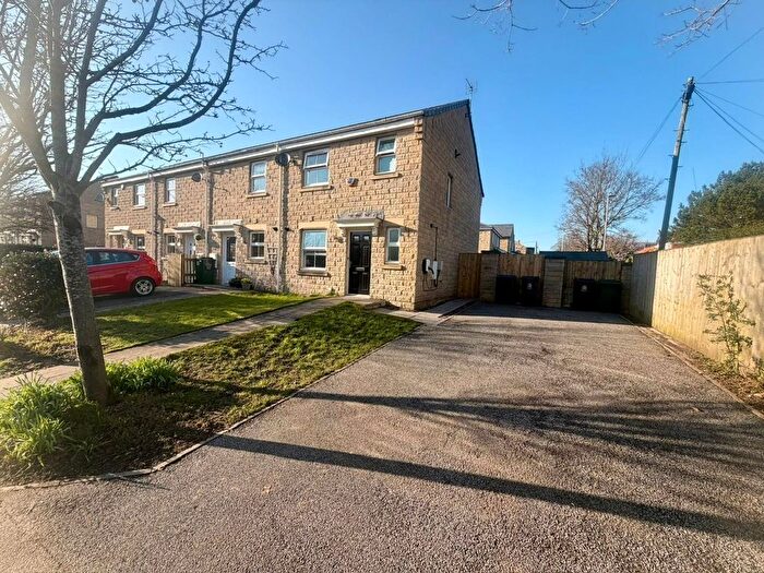 3 Bedroom Property To Rent In Bewick Drive, Bingley, BD16