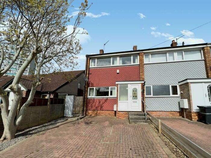 3 Bedroom Terraced House To Rent In Hermitage Close - Shirehampton, BS11