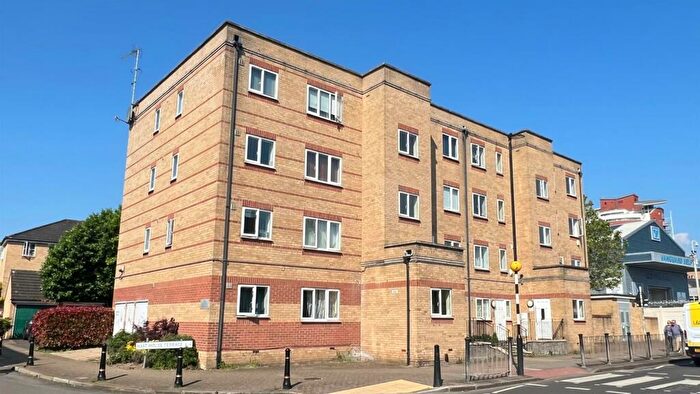 1 Bedroom House To Rent In Westferry Road, London, E14