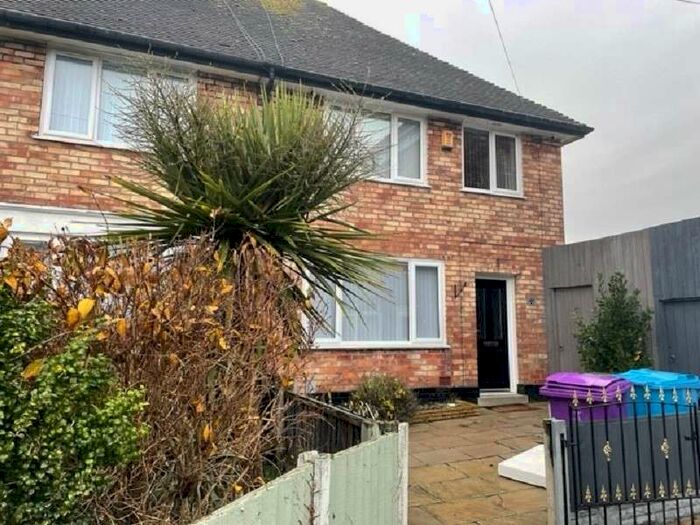 3 Bedroom Semi-Detached House To Rent In Garway, Liverpool, Merseyside. L25