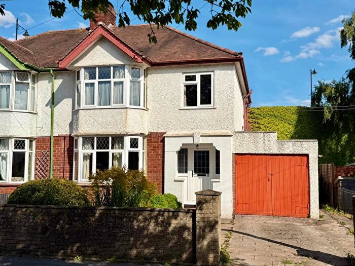 3 Bedroom Semi-Detached House For Sale In Greyfriars Avenue, Hereford, HR4