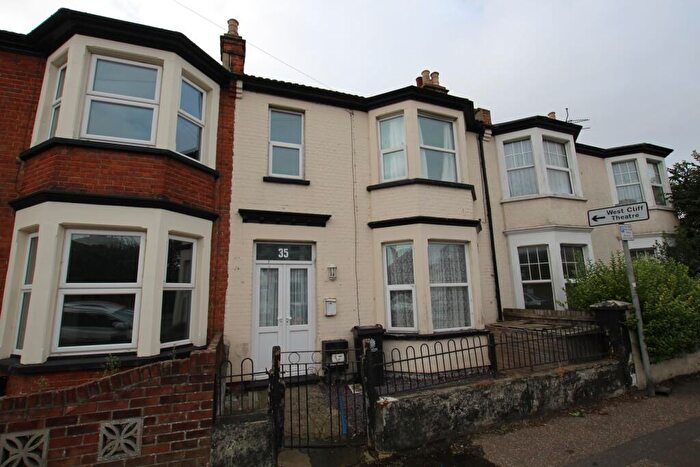 4 Bedroom Terraced House For Sale In West Avenue, Clacton-on-Sea, CO15