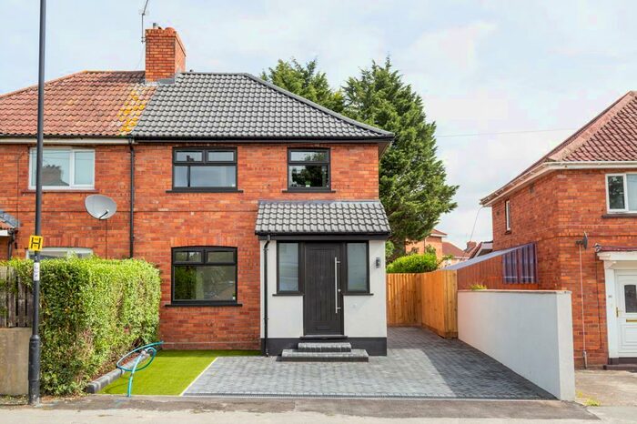 5 Bedroom House To Rent In Ringwood Crescent, Bristol, BS10