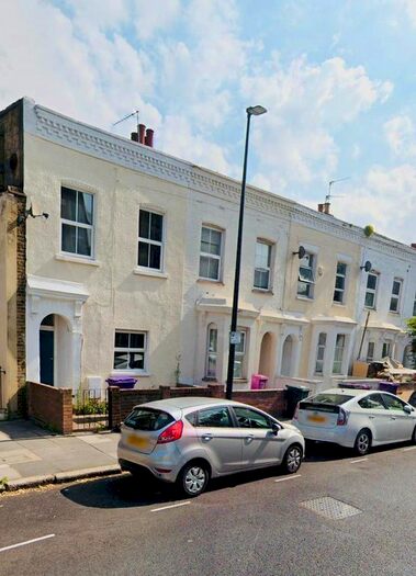 4 Bedroom Town House To Rent In Bow Common Lane, Bow, Mile End, Stepney Green, London, E3