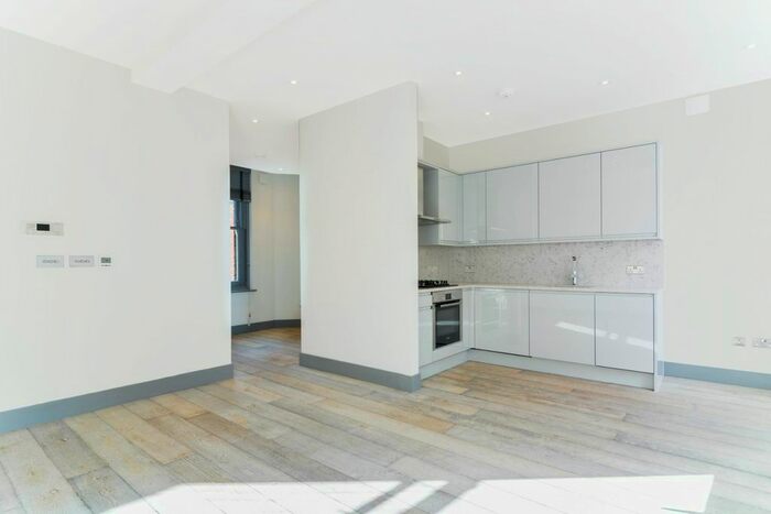 Studio To Rent In Shaftesbury Avenue, London, W1D