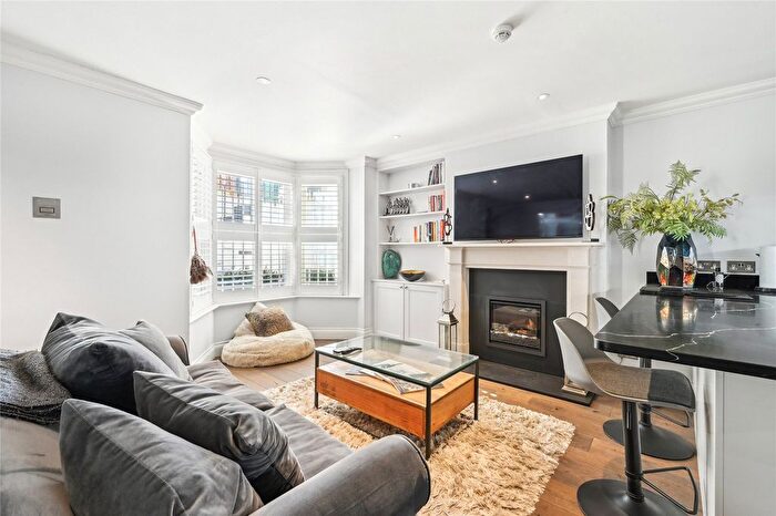 1 Bedroom Flat To Rent In Burnaby Street, Chelsea, London, SW10