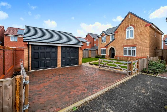 4 Bedroom Detached House For Sale In Camilla Close, Carlton, DN14