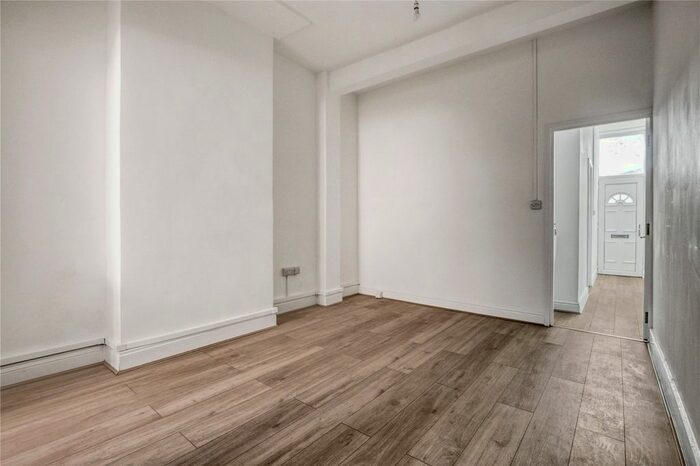 1 Bedroom Studio To Rent In Seven Sisters Road, London, N15