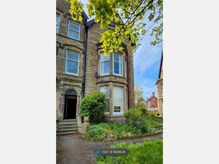 1 Bedroom Flat To Rent In St. Georges Square, Lytham St. Annes, FY8