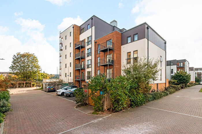 1 Bedroom Flat For Sale In Fairthorn Road, Charlton, London, SE7