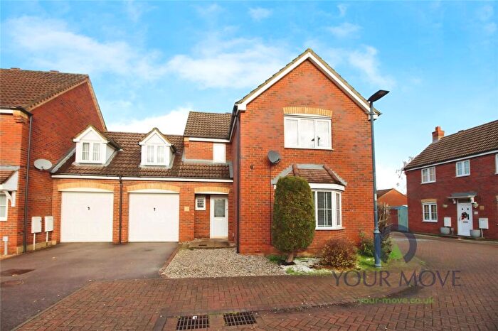 4 Bedroom Link Detached House To Rent In The Glebe, Clapham, Bedford, Bedfordshire, MK41