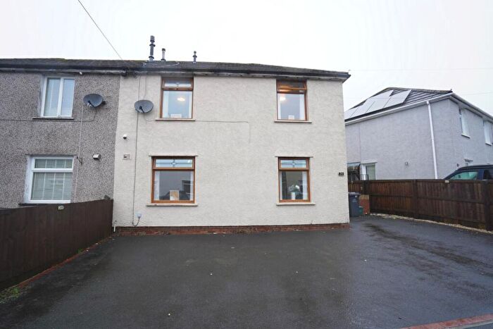 3 Bedroom Semi-Detached House For Sale In Frost Road, Ebbw Vale, NP23