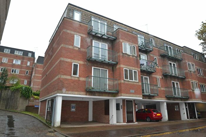 2 Bedroom Flat To Rent In Raleigh Court, Rouen Road, NR1