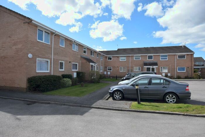 2 Bedroom Apartment To Rent In Chartwell Court, Shadwell Lane, Leeds, LS17