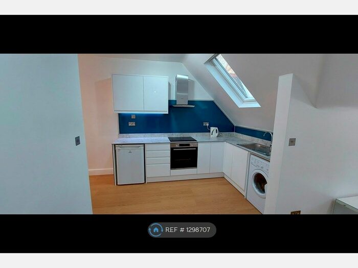 1 Bedroom Flat To Rent In Netheravon Road, Chiswick, London W4
