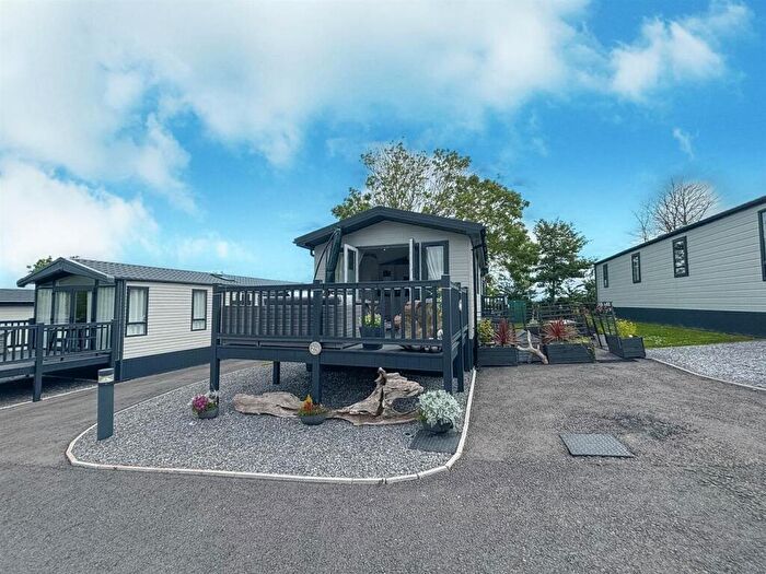 2 Bedroom Park Home For Sale In Ash Tree Park, Kewstoke, BS22