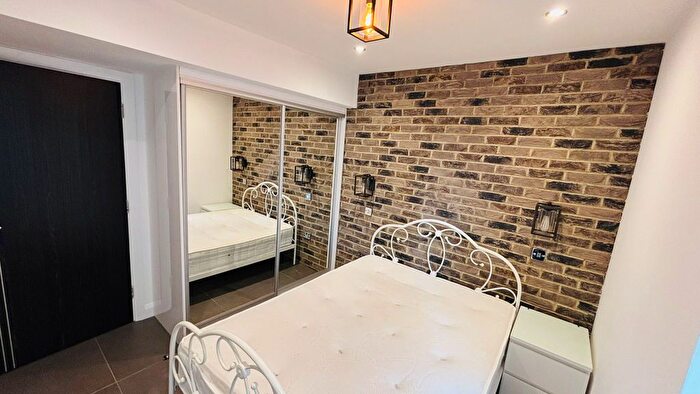 2 Bedroom Flat To Rent In Copperfield Road, London, E3