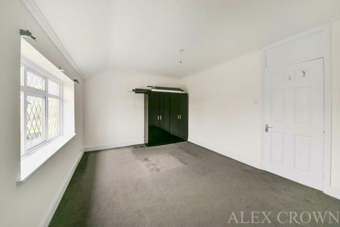 2 Bedroom Flat To Rent In Kipling Terrace, Great Cambridge Road, Edmonton, N9