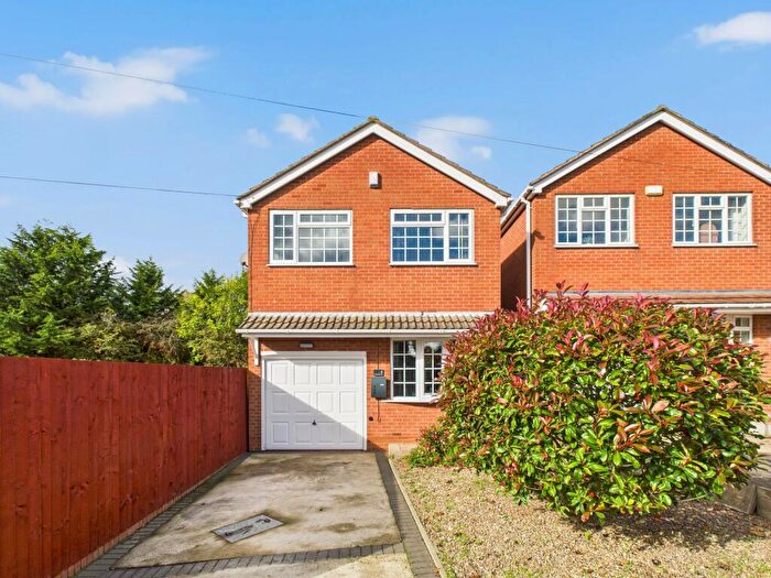 2 Bedroom Detached House For Sale In Featherstone Close, Gedling, Nottingham, NG4